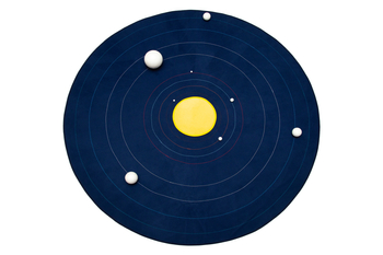 "Sky" round mat with embroidered orbits - for the presentation of the Solar System - small