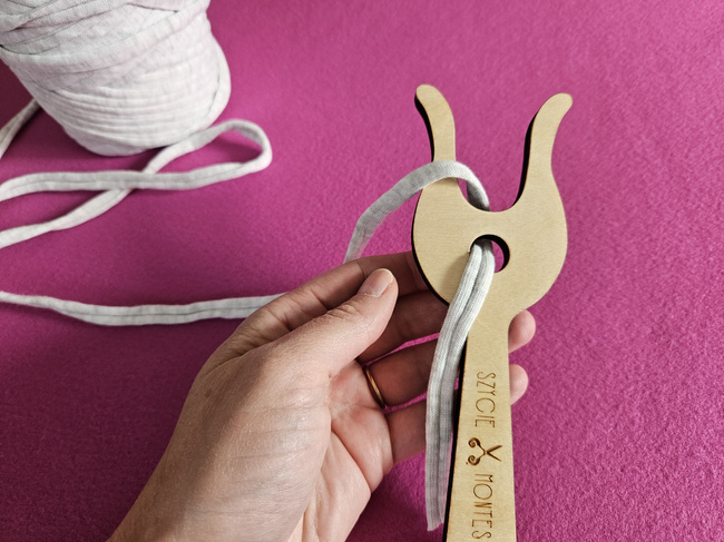  Lucet knitting fork