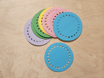 kółka z brystolu 15 szt - kółka do szydełkowania