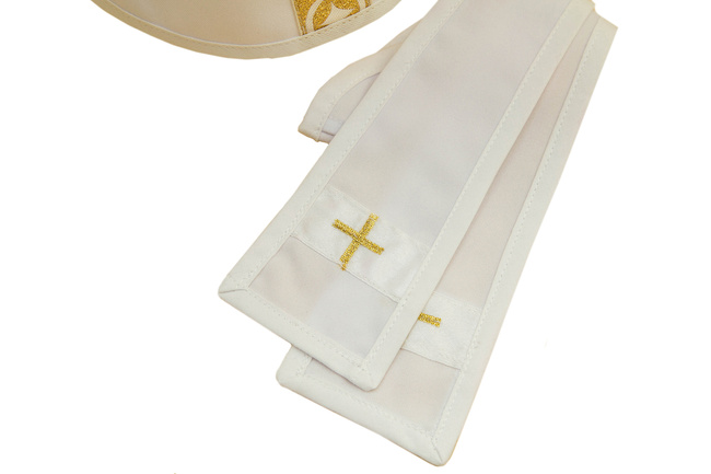 White chasuble – educational material for catechesis