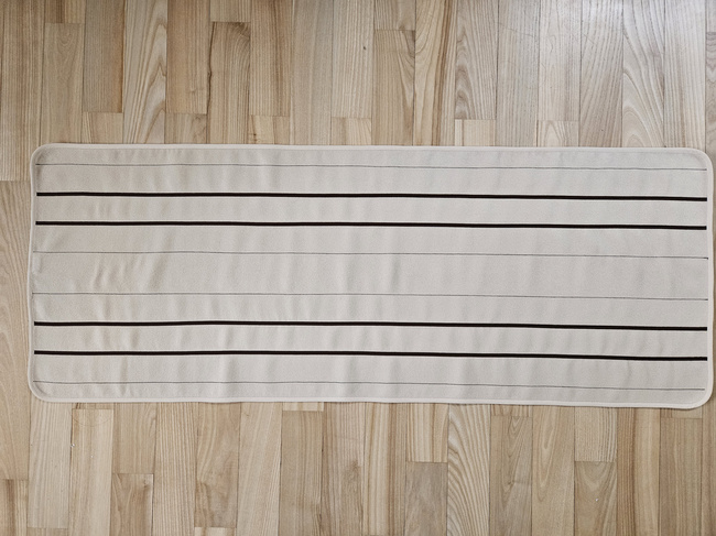 Mat with 3 lines for sentence construction and exercises in word transfer - with spacing between the lines.