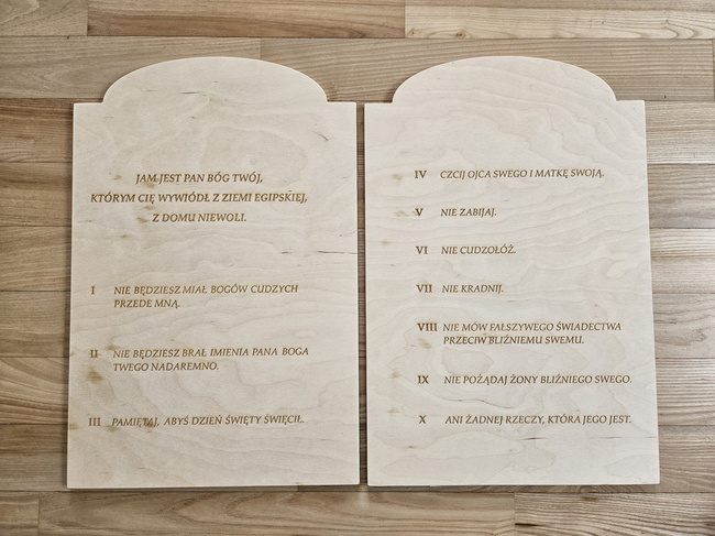 Dekalog - 2 tablice