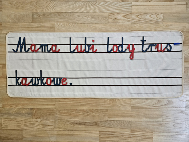Mat with 3 lines for sentence construction and exercises in word transfer - with spacing between the lines.