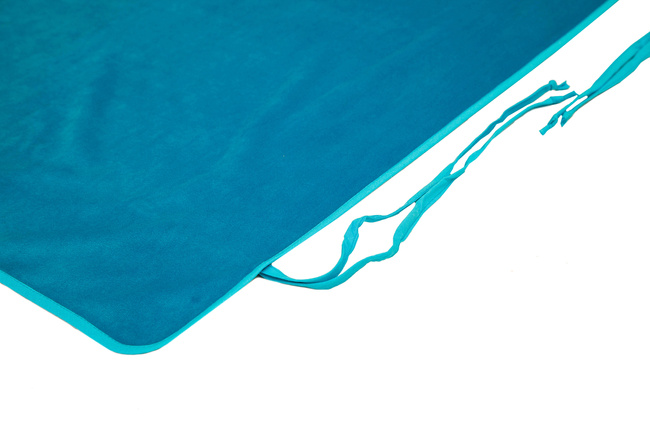Small carpet for work on the floor - blue
