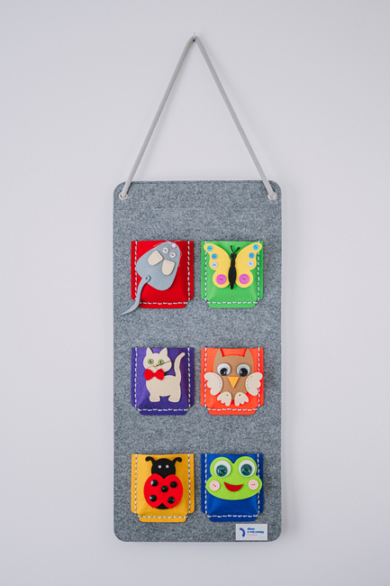 Felt Wall Hanging – DIY Mobile Phone Organizer (6 pockets + decorative elements)
