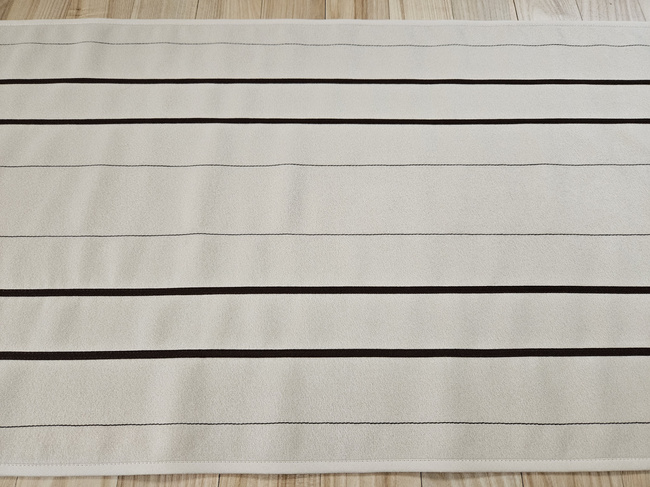 Mat with 3 lines for sentence construction and exercises in word transfer - with spacing between the lines.