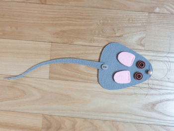 sewing kit - mouse