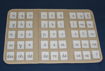 klaser z literkami - 45 kieszonek